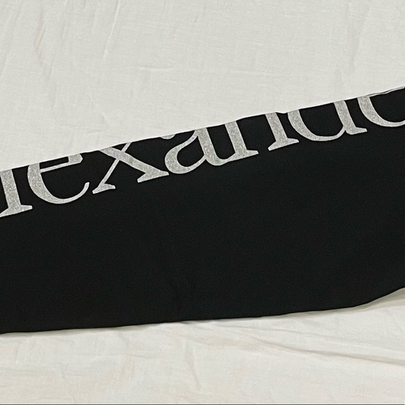 Brand new no tag Alexander Mcqueen sweatshirt. Made in Italy. 100% cotton. - Picture 2 of 6